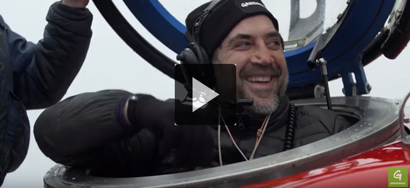 Javier Bardem plonge en Antarctique
