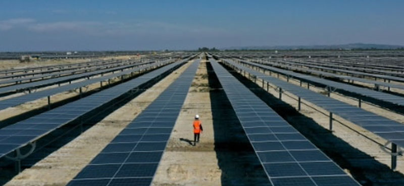 Le soleil brille sur l’énergie albanaise